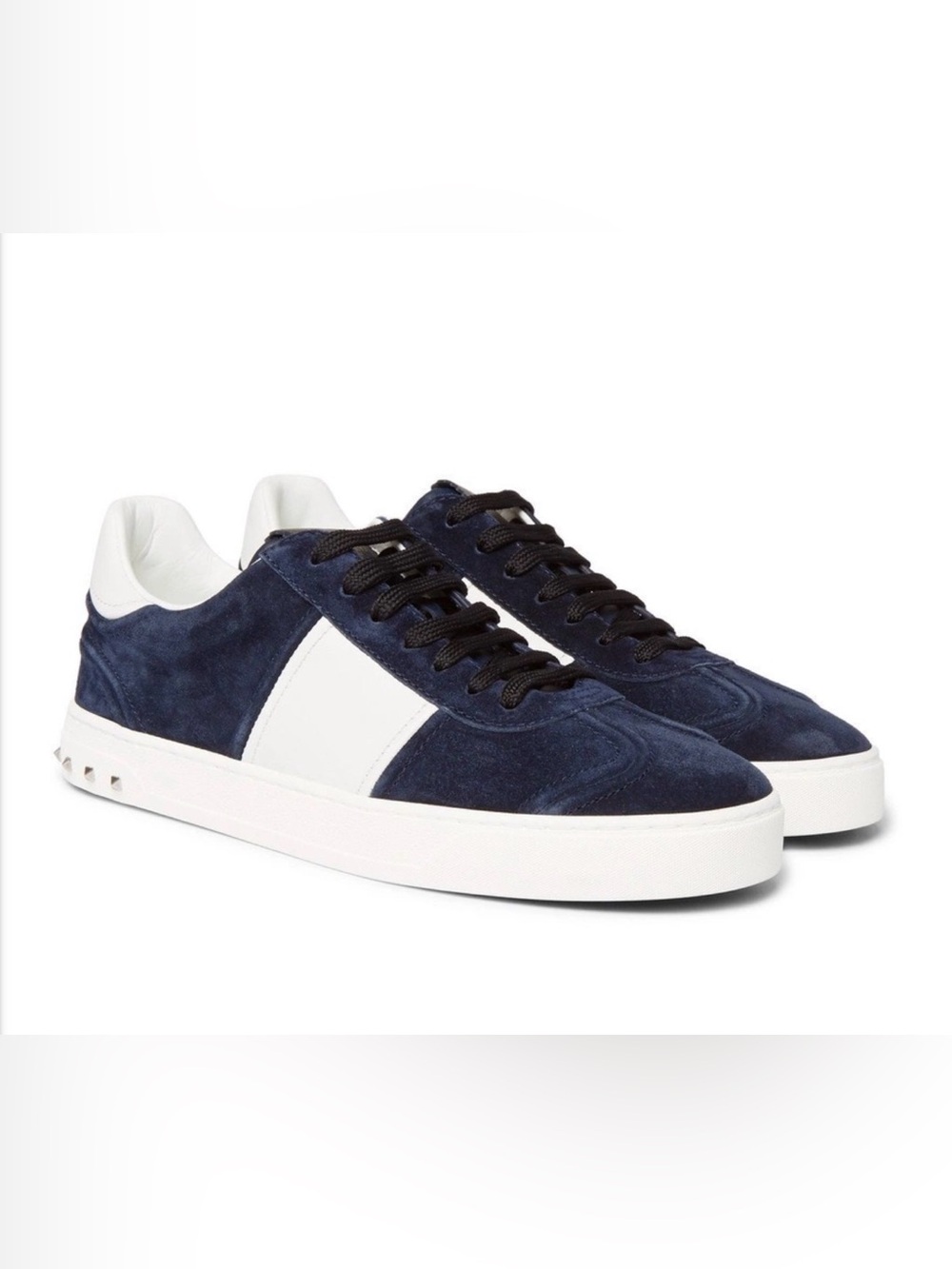 Valentino Garavani Flycrew Low-Top Sneakers In Navy Blue Suede